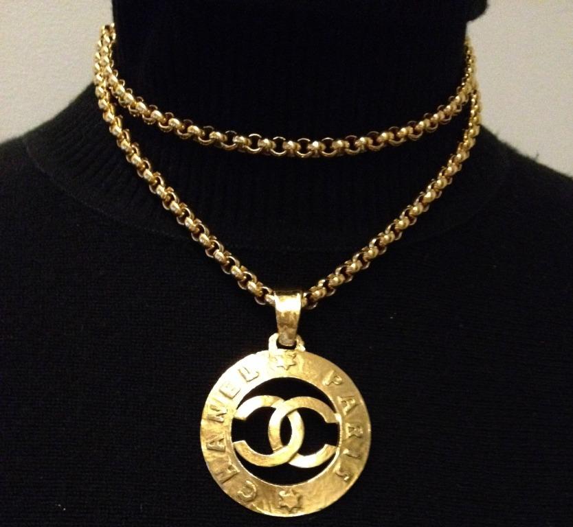 Cc necklace Chanel Gold in Gold plated - 31908352