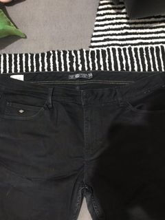 (Category: ) located in . Submitted by roeuuu (Listing ID 1088748525, Image 1). Description: .