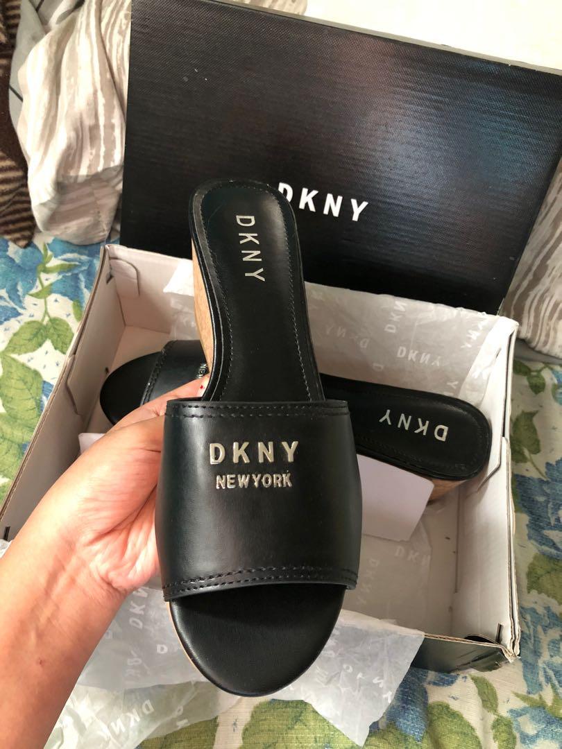 Dkny cutie wedge cheap sandals