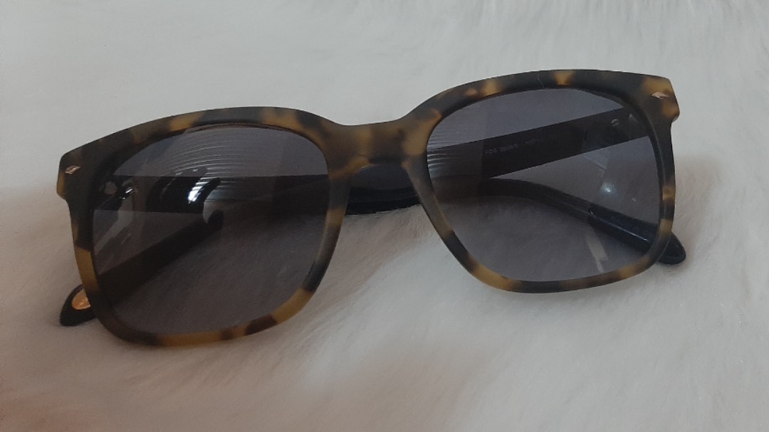 Fossil shades, Women's Fashion, Watches & Accessories, Sunglasses