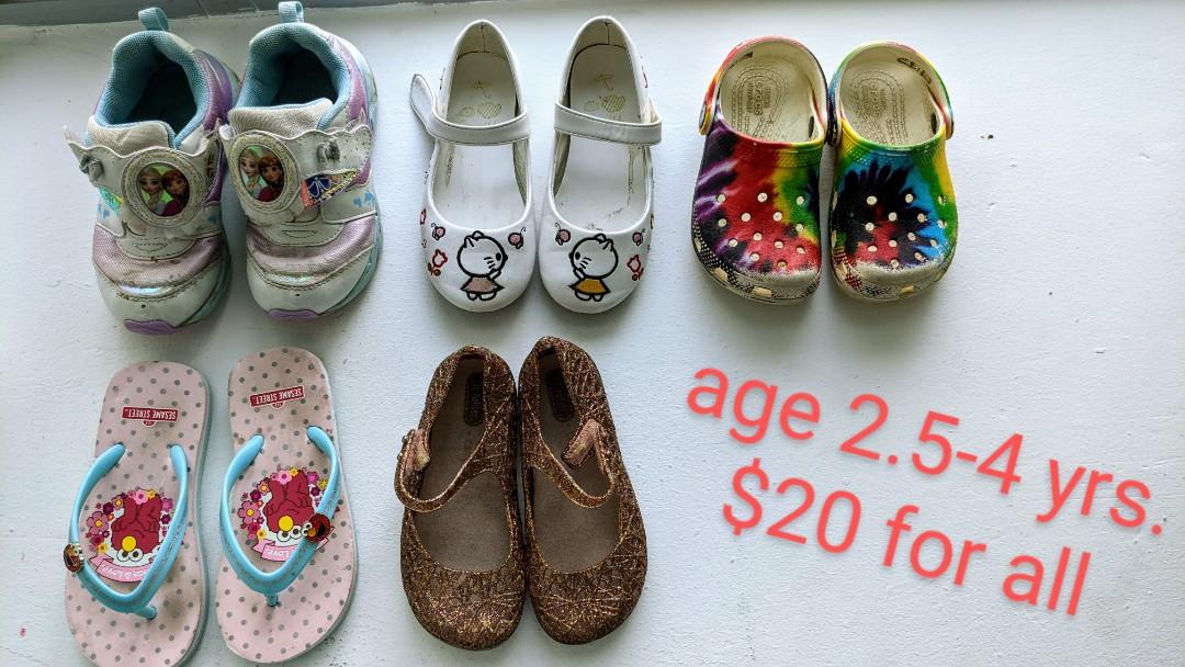 Girls top shoes 2.5