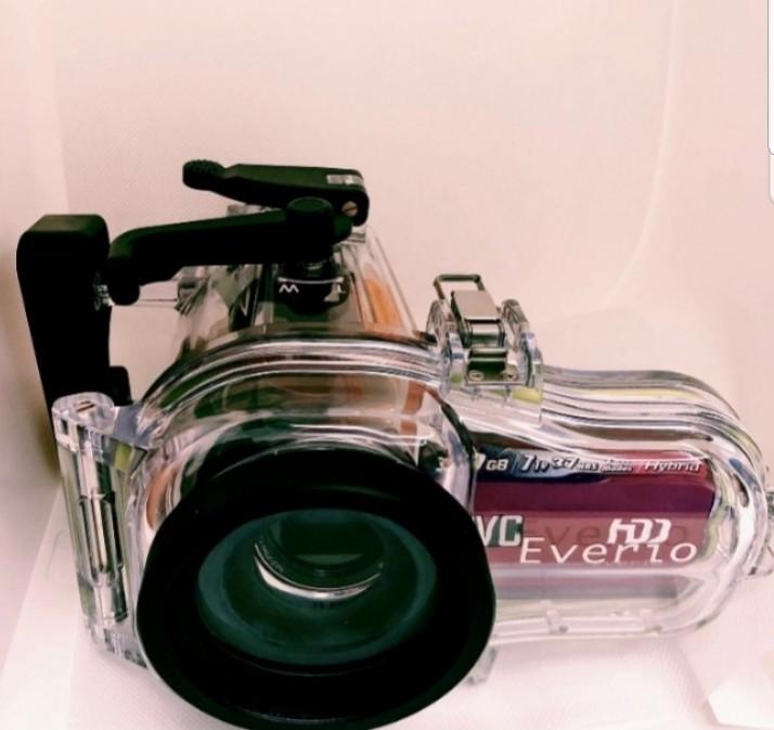JVC Harddisk Camcoder (Category: Video Cameras) located in Singapore. Submitted by dn.bazaar (Listing ID 1088754697, Image 1). Description: Everio G, comes with Marine Case, 30GB..