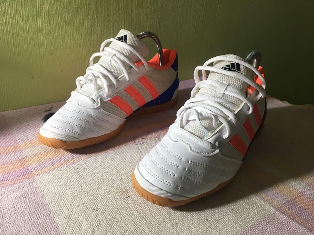 Kasut futsal outlet adidas 218