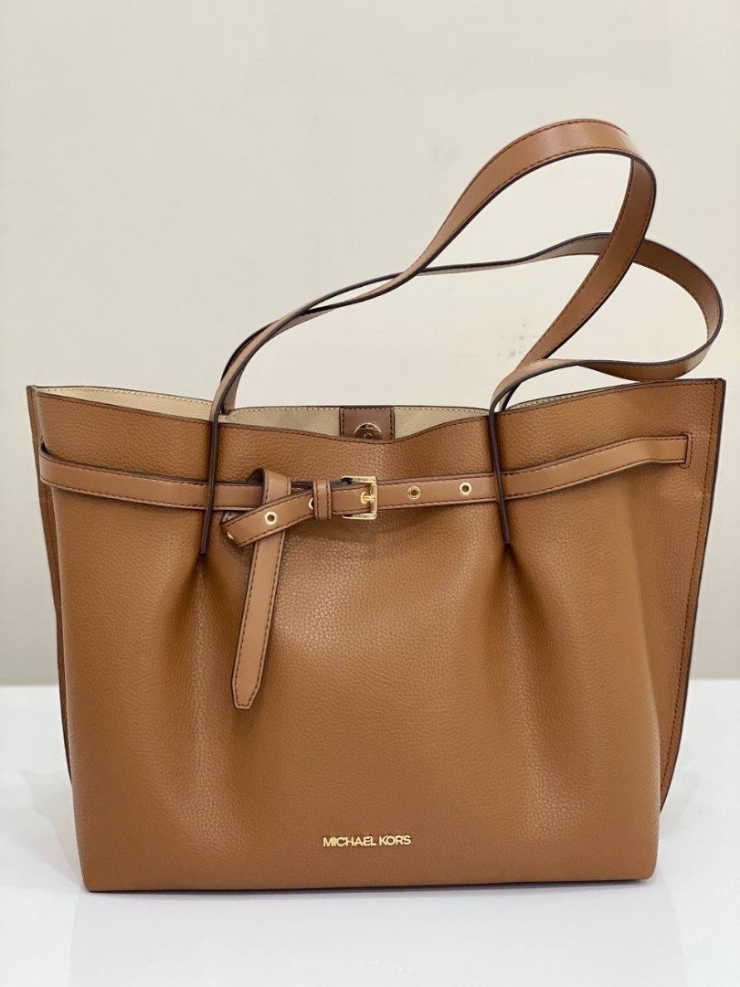 Michael Kors Emilia Large EW Tote In Luggage, Luxury, Bags & Wallets on  Carousell