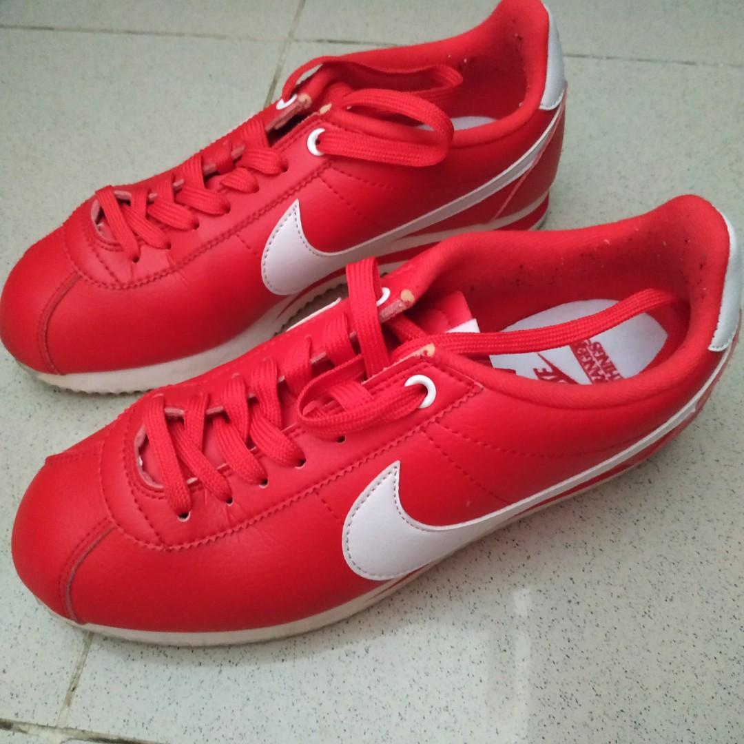 Nike hotsell cortez merah