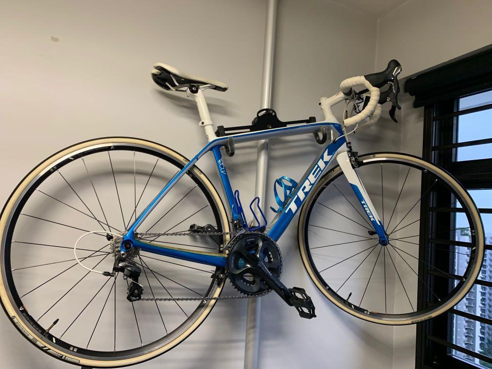 Trek madone six series on sale
