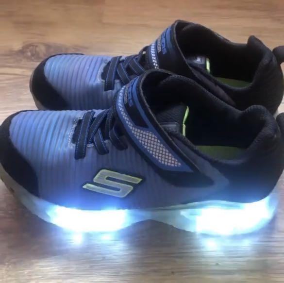 Skechers chargeables store