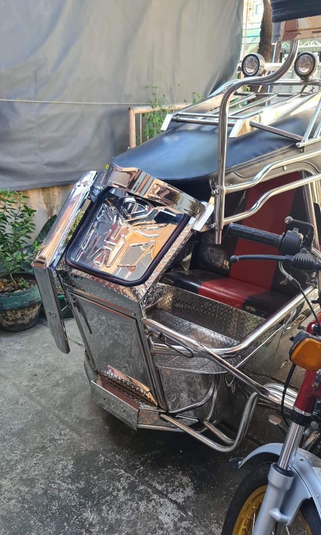 Tricycle or Motorcycle with Side Car Motorbikes Motorbikes for