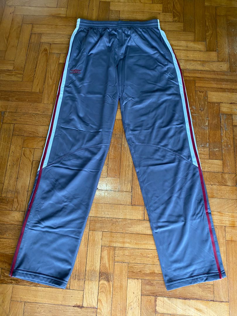 Umbro waterproof trousers 2025