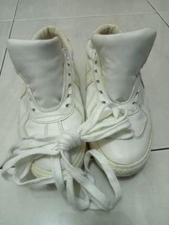 White sneakers -Original North Star