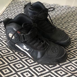 (Category: ) located in . Submitted by siniadapreloved (Listing ID 1088824950, Image 1). Description: .