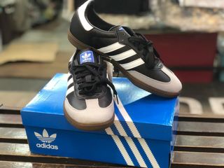 (Category: ) located in . Submitted by chikchicha_store (Listing ID 1089056050, Image 1). Description: .