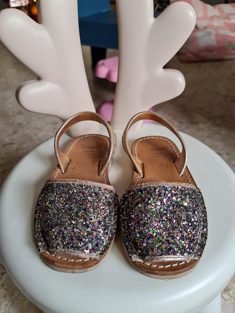 Girls gold clearance glitter sandals
