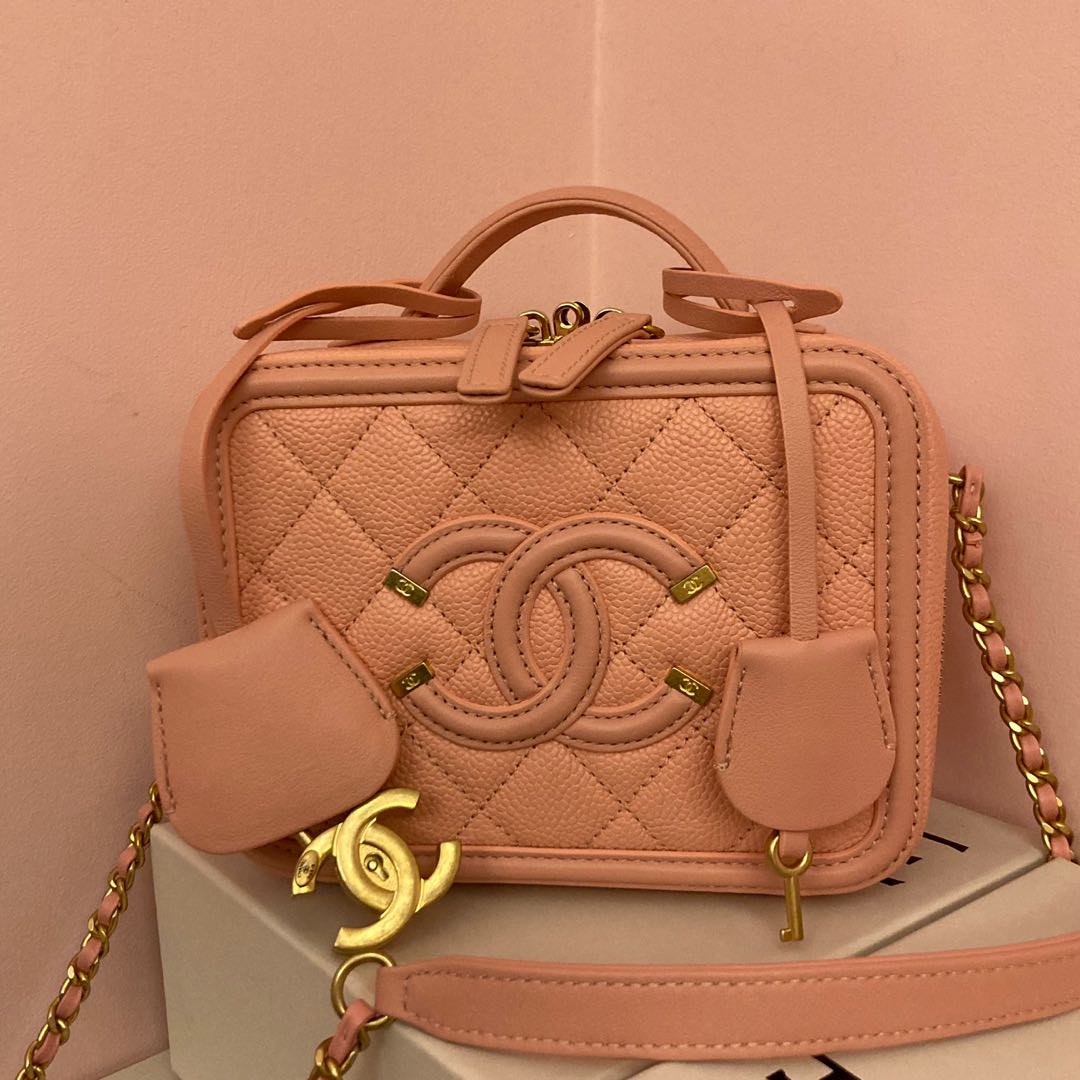 Chanel vanity sale case 17cm