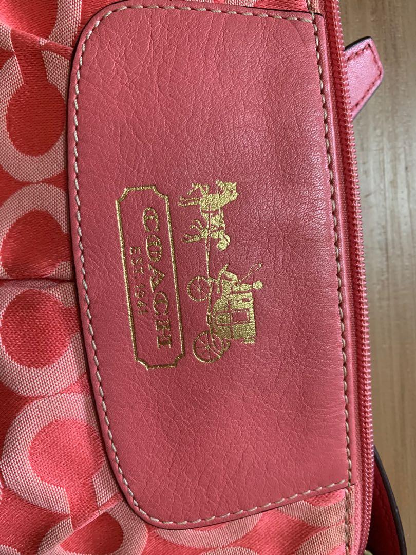 Coach Sling Bag (authentic), Women's Fashion, Bags & Wallets, Cross