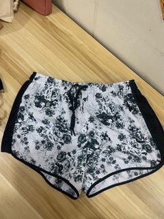 (Category: ) located in . Submitted by classymessy (Listing ID 1088987835, Image 1). Description: .