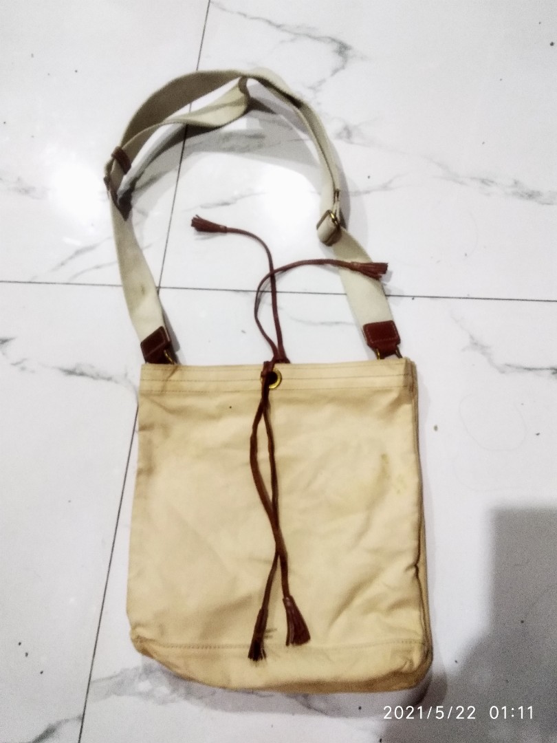 Kinoshohampu Sling Bag