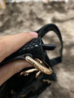 (Category: ) located in . Submitted by az_wardrobe (Listing ID 1088986566, Image 1). Description: .