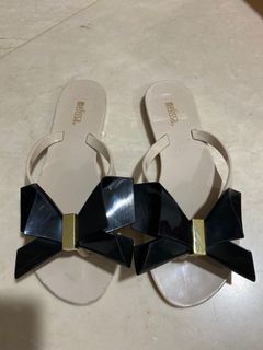 (Category: ) located in . Submitted by babekwek (Listing ID 1089060262, Image 1). Description: .