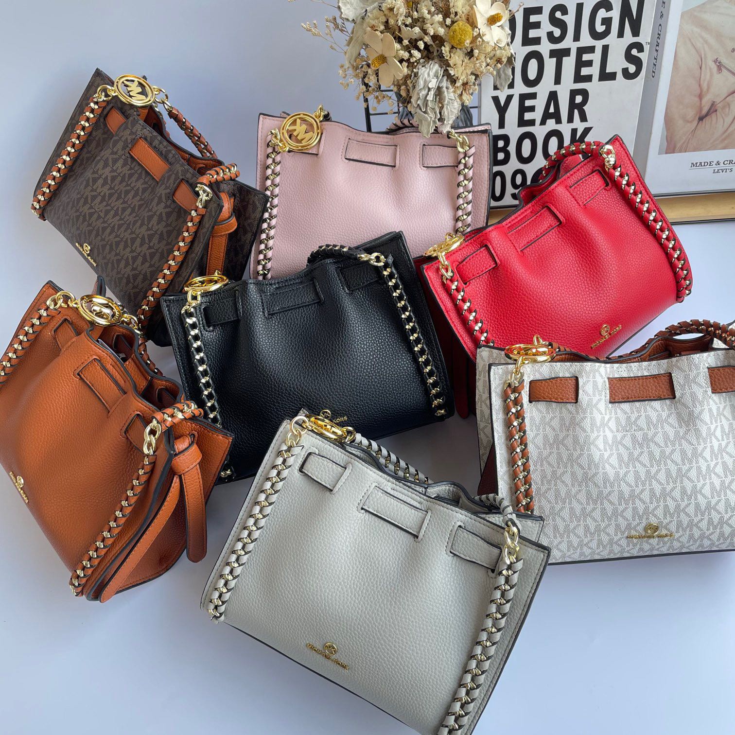 michael kors mina