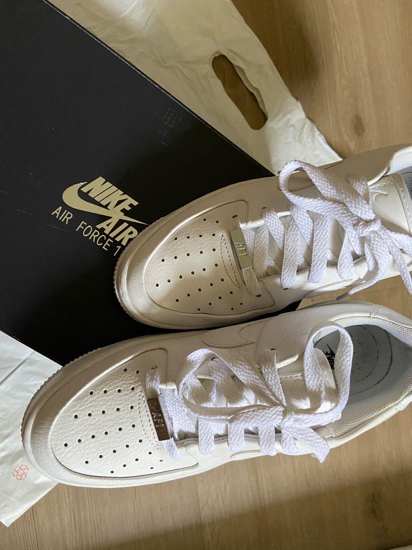 NIKE WOMEN S AIR FORCE 1 SAGE LOW TRIPLE WHITE W AF1 SAGE LOW