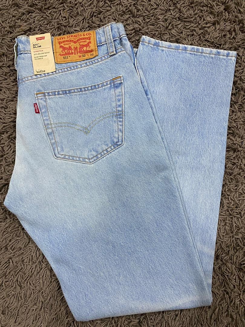 ripped levis 511