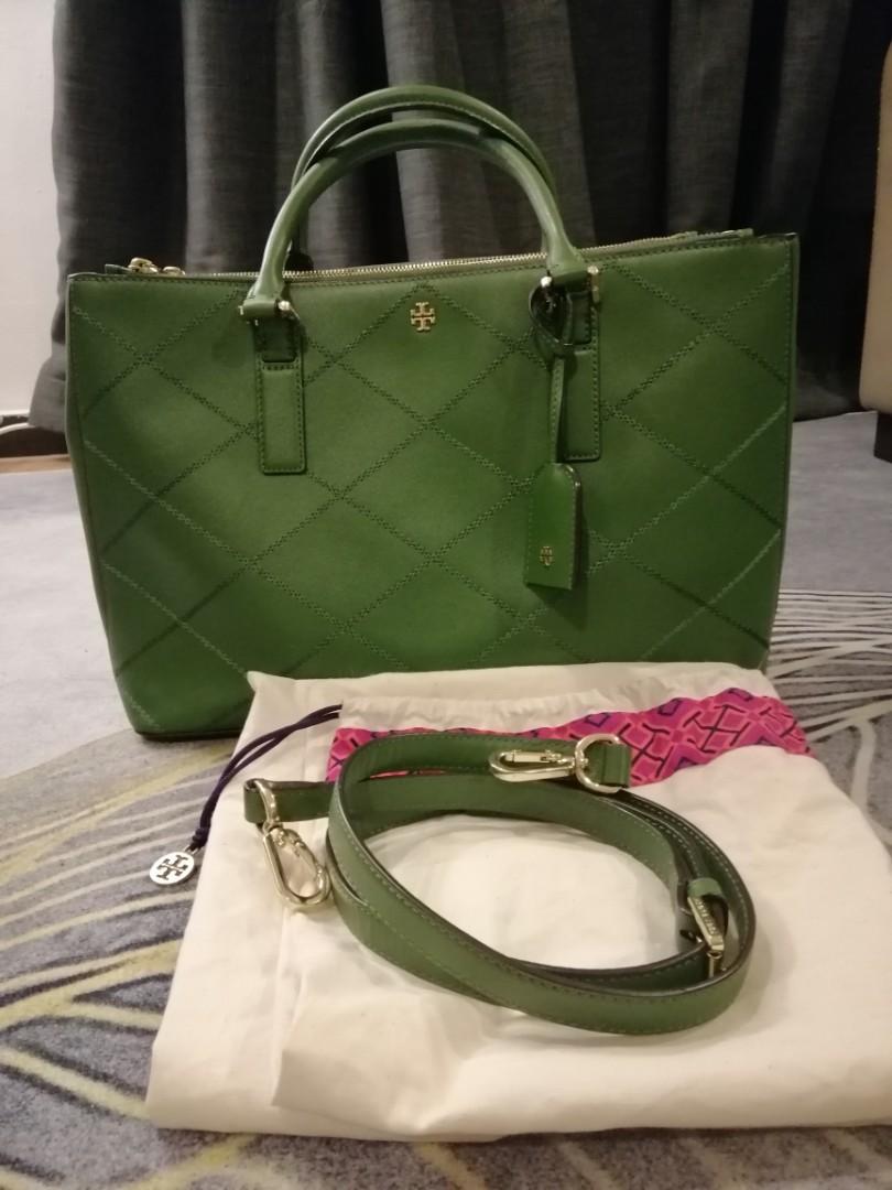 Original Tory Burch Robinson Stitched Green Leather Tote, Luxury, Bags &  Wallets on Carousell