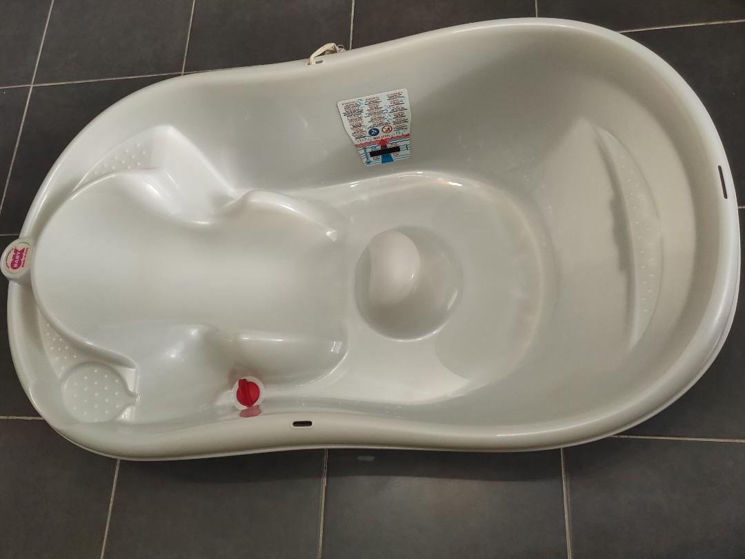 Temperature Indicator Baby Bath Tub With Inclined Backrest And Drainer Babies Kids Infant Playtime On Carousell