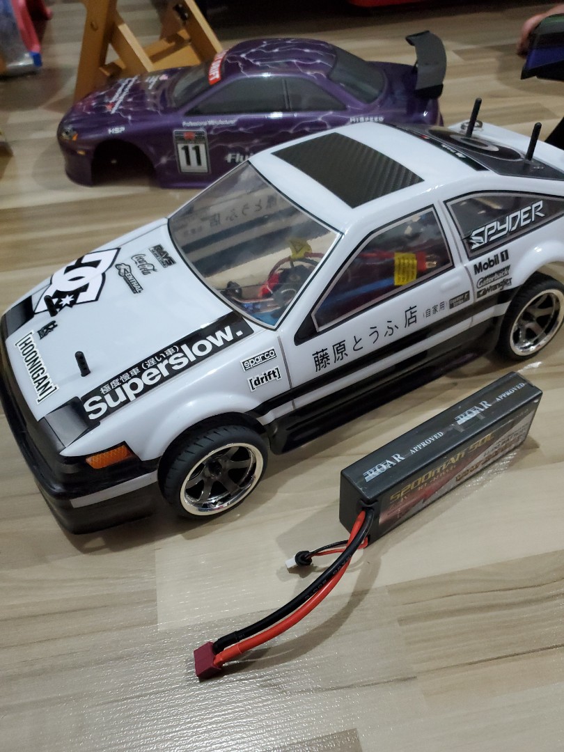 Used Rc car 1/10 , Hobbies & Toys, Toys & Games on Carousell