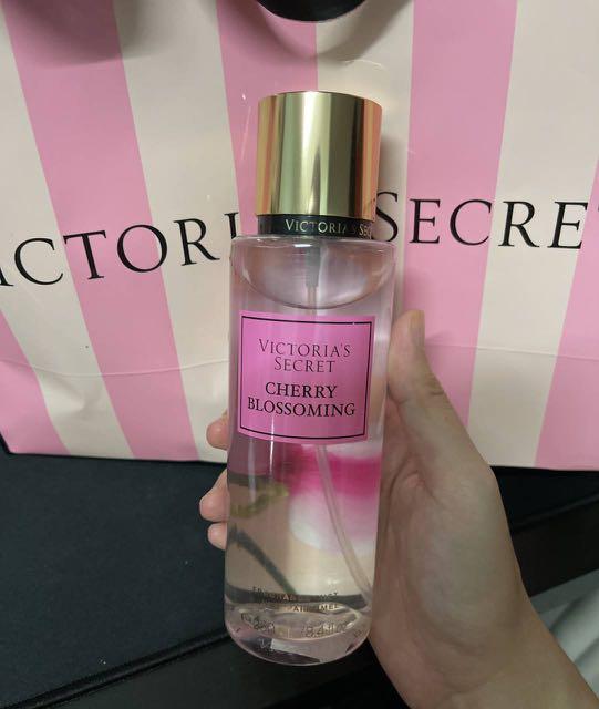 2 Victoria's Secret CHERRY BLOSSOMING Fragrance Mist Spray Perfume