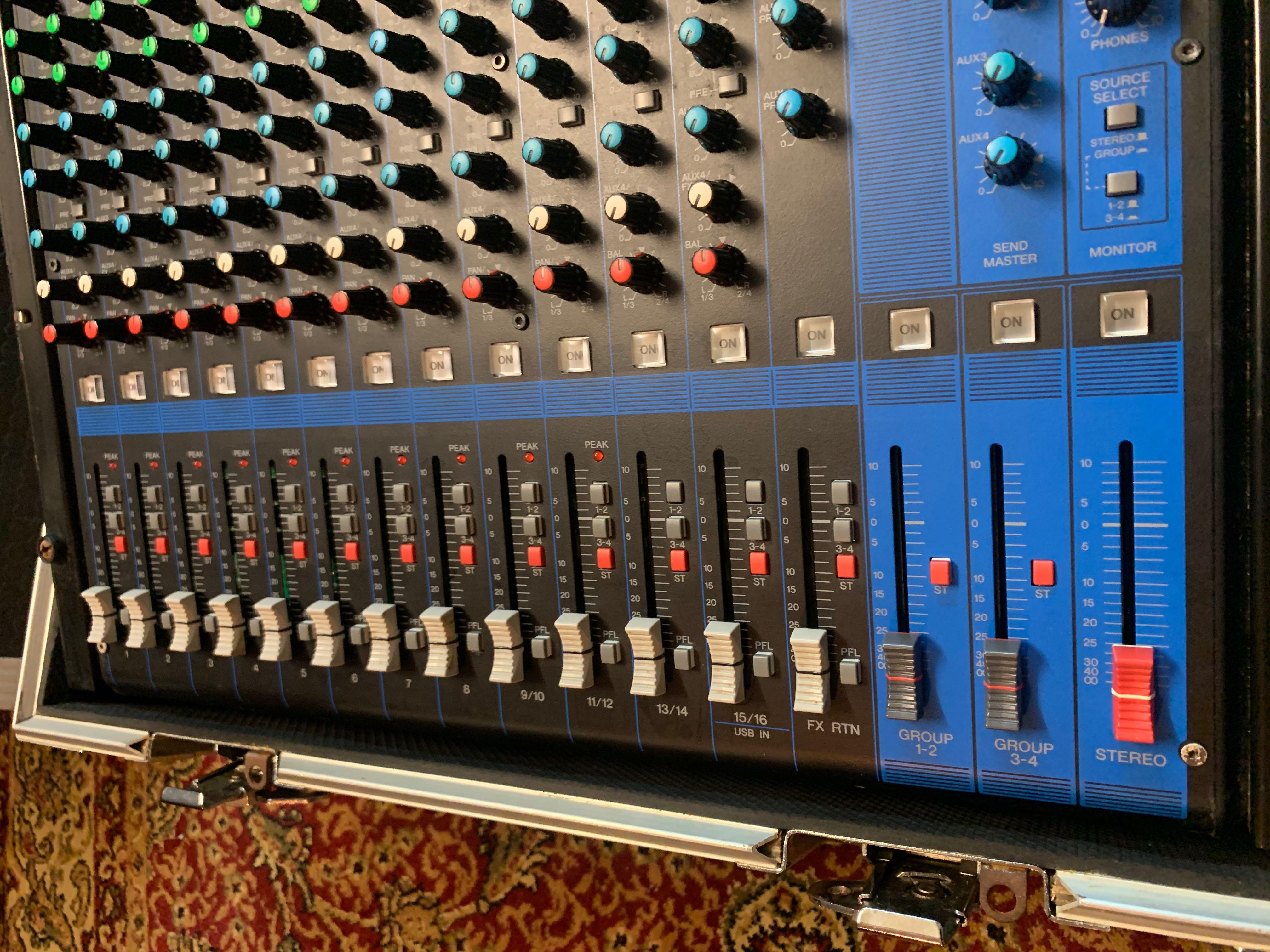 Yamaha MG16XU Audio Mixer With Flight Case, Audio, Portable Audio