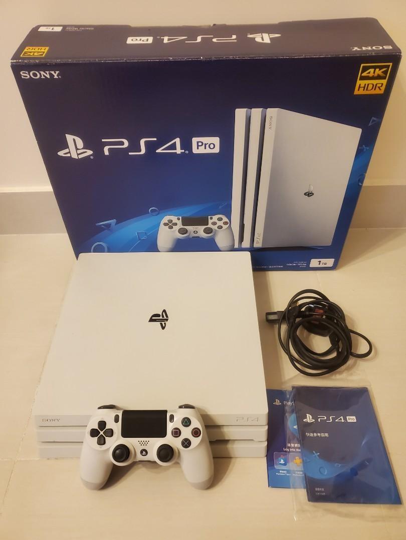 新淨白色ps4 Pro 1tb版連3隻game 遊戲機 遊戲機器材 Carousell
