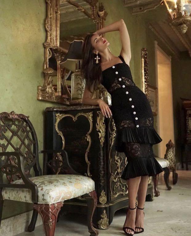 Alexis lyssa tiered ruffle lace dress discount