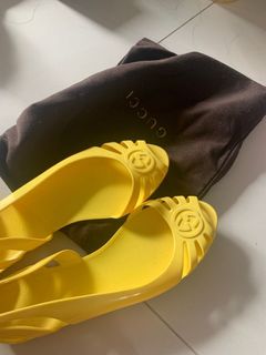 (Category: ) located in . Submitted by accessories.diva (Listing ID 1089255486, Image 1). Description: .