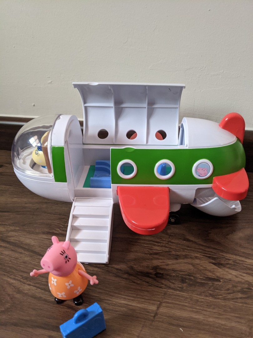 Peppa top holiday plane