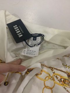 (Category: ) located in . Submitted by accessories.diva (Listing ID 1089290823, Image 1). Description: .