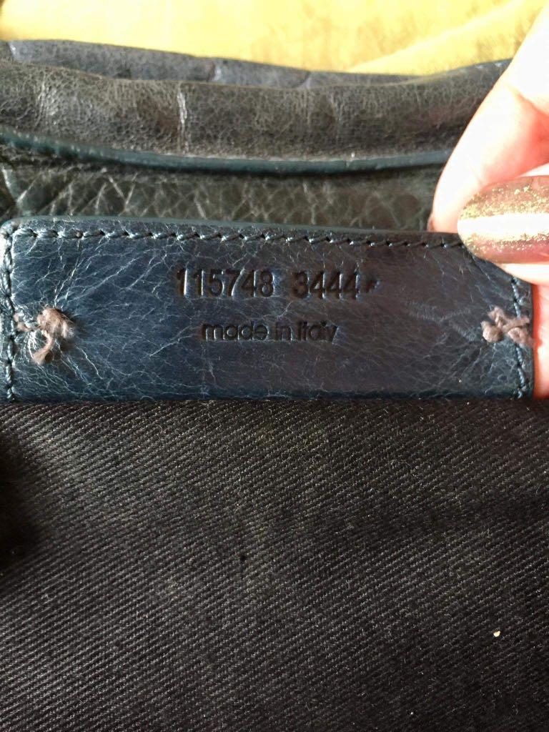 Balenciaga Medium (Category: Luxury Bags & Wallets) located in Makati City. Submitted by sellim_ (Listing ID 1089169729, Image 2). Description: No inclusions NEGOTIABLE.
