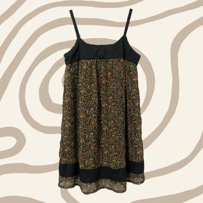 thrfited black babydoll floral dress, Women's Fashion, Dresses & Sets