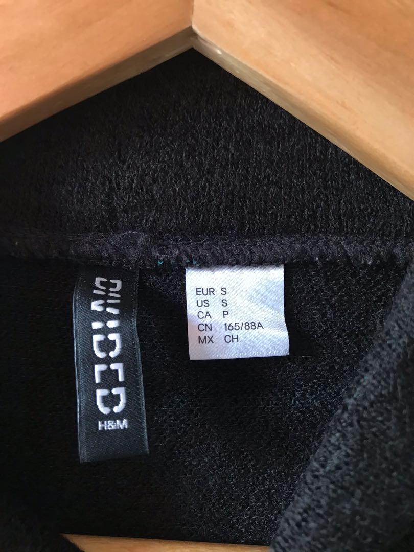 Brand New H&M Turtleneck Sweater (Category: Longsleeves) located in Las Pinas. Submitted by t_p_a (Listing ID 1089129283, Image 2). Description: Never been used .