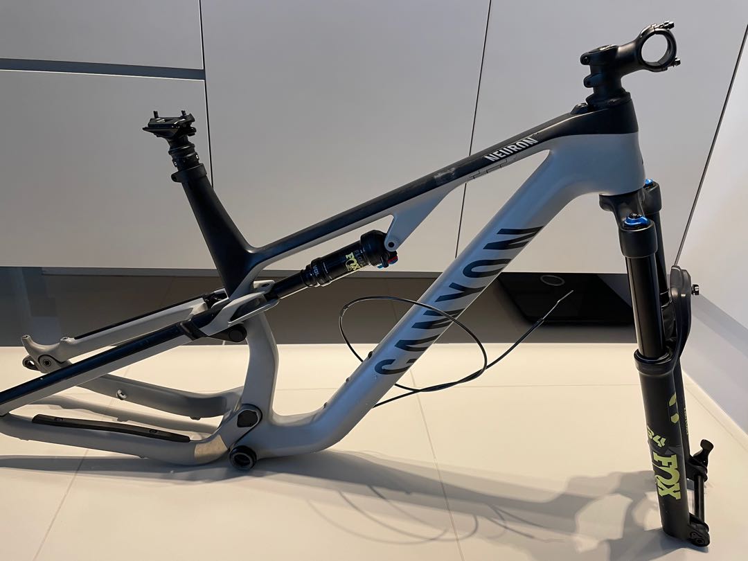 Canyon neuron frame outlet