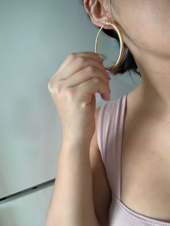 Celine earrings store