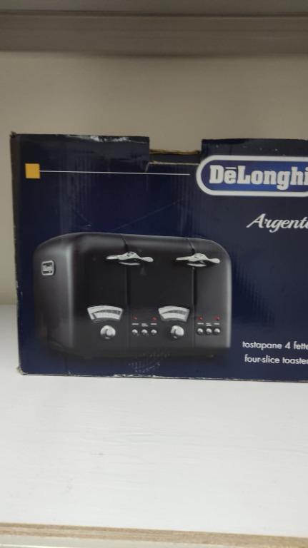 DeLonghi Argento 4 Slice Toaster - Black CT04BK1