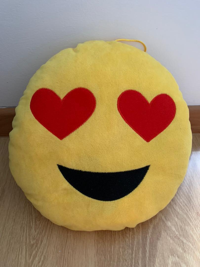 Emoji stuffed animals 2025