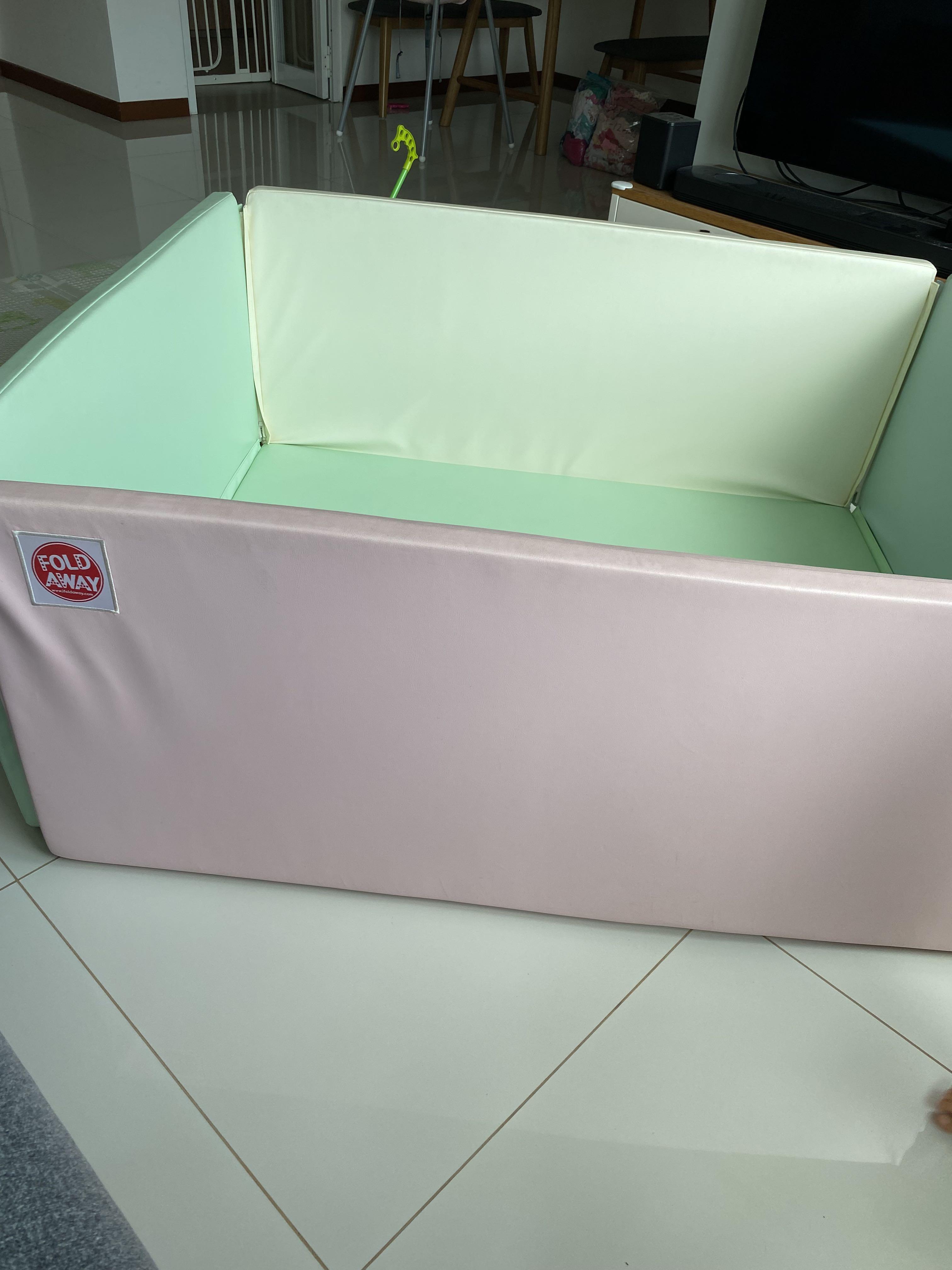 Foldaway playpen best sale