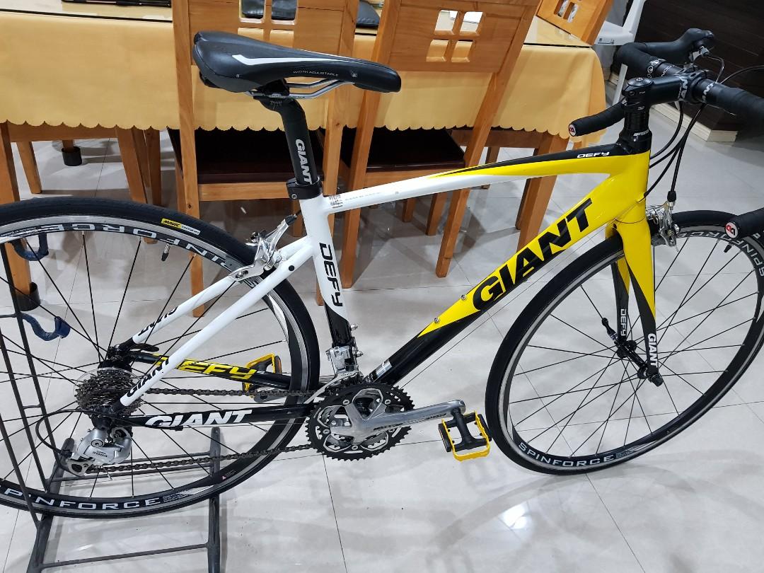 Giant Defy Road Bike for Sale, Sports 