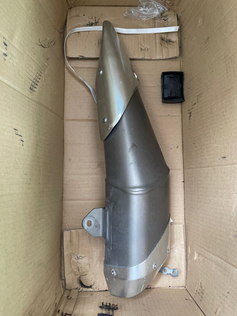 Suzuki GSXR 600 exhaust pipe, Motorcycles, Motorcycle Accessories on