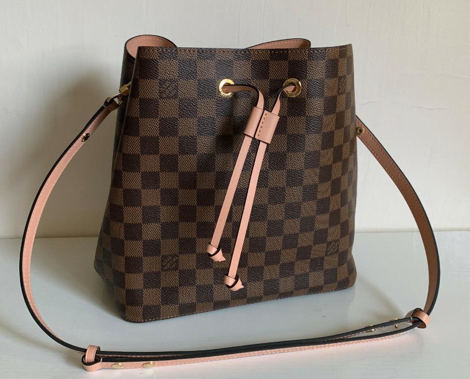 BANANANINA - The all time favorite Louis Vuitton Neonoe. The modern shape  keeps you never goes out of style ✨ Louis Vuitton Damier Ebene Neonoe MM  Venus Pink 🔎641457 / 54773 For