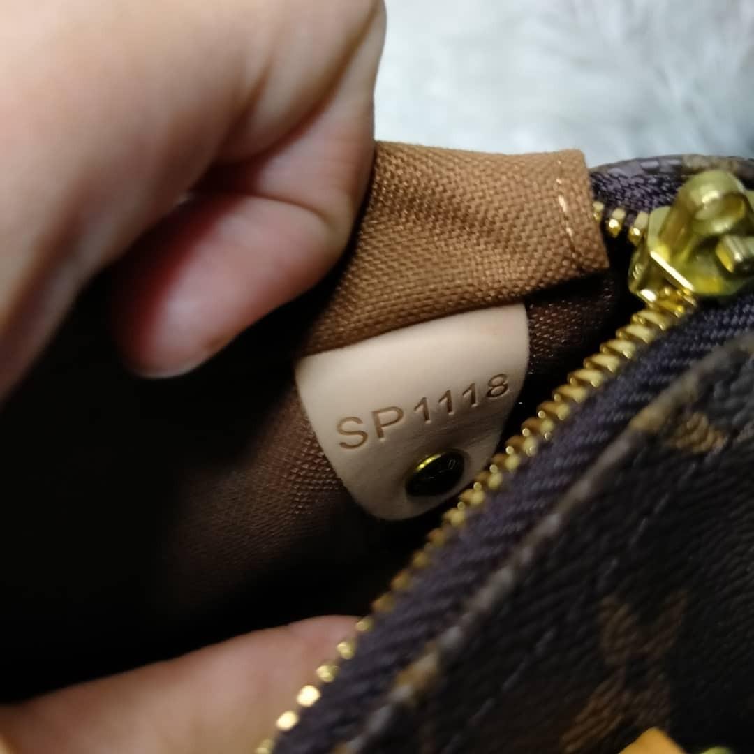 Louis Vuitton monogram speedy