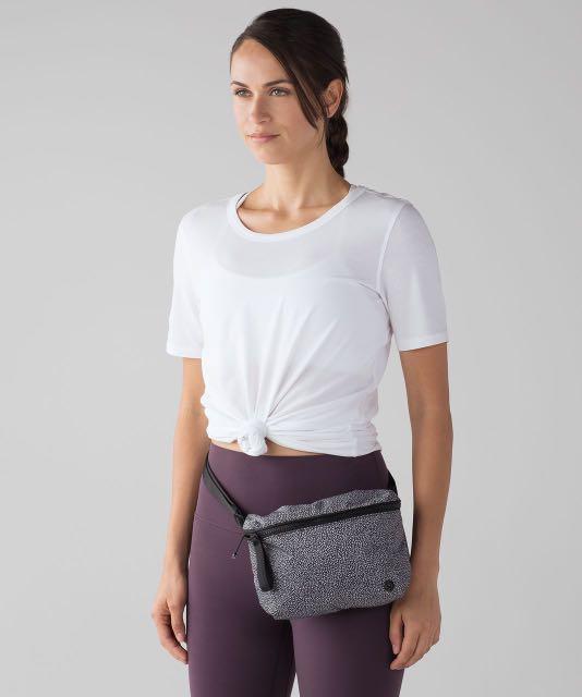 Lululemon go lightly belt bag shop