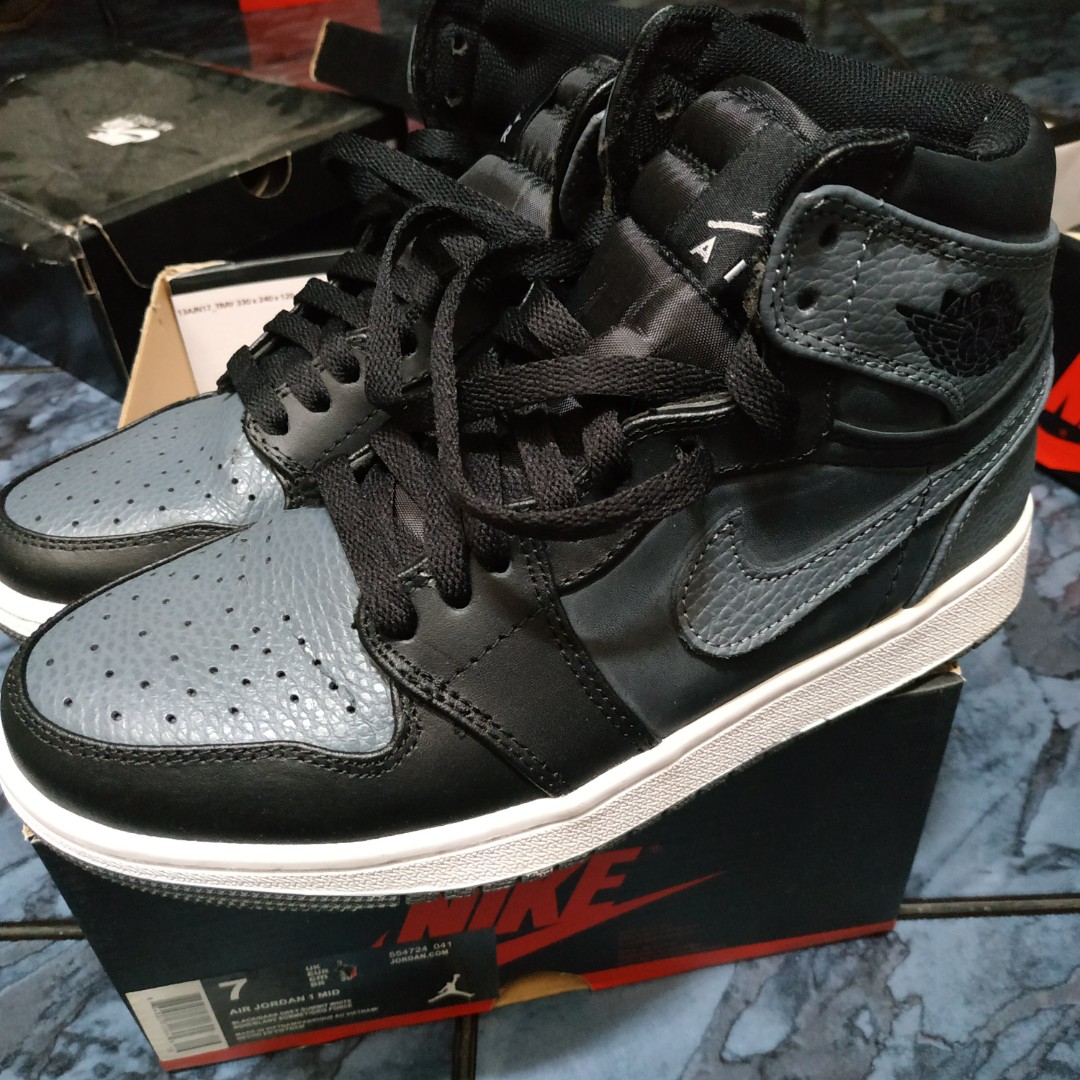 nike air jordan 1 mid black grey
